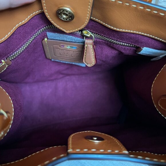 Coach Field Tote 22 In Rainbow Signature Canvas c5142 - Picture 6 of 6